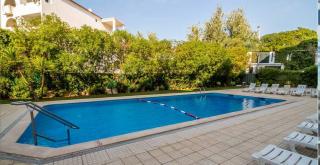 Book Eirasol Apartments online