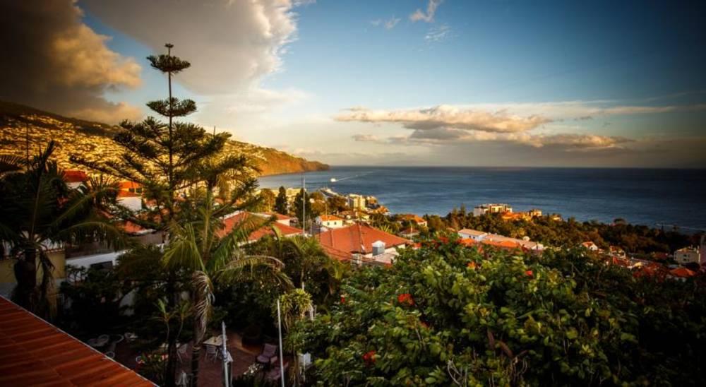 Flame Tree Madeira Guest House, Funchal, Madeira. Book Flame Tree ...