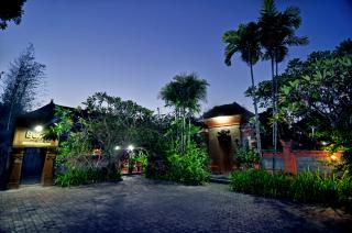 Photograph of Bumas Hotel