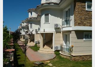 Photograph of Blue Green & Pasham Residences