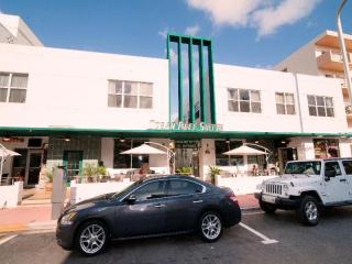 Photograph of Ocean Reef Hotel