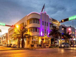 Photograph of Marlin Hotel