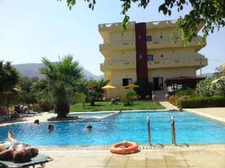 Book Stork Hotel online
