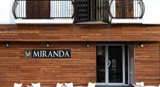 Book Miranda Hostal online
