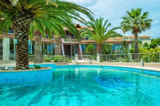 Book Anna Maria Paradise Hotel online