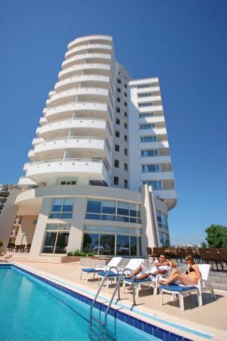 Photograph of The Corner Park Hotel