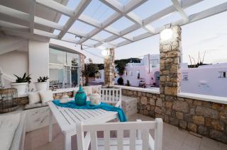 Photograph of Kouros Home
