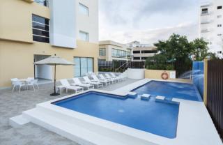 Photograph of LQ Hotel by La Quinta Cancun