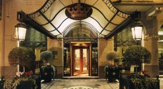 Book Andreola Hotel online