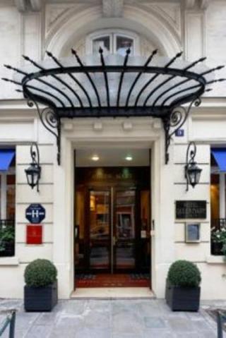 Photograph of Queen Mary Hotel