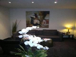 Photograph of Opera Frochot Hotel