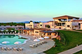 Book Resort Grande Baia Hotel online
