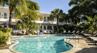 Photograph of Tradewinds Apartment Hotel Miami Beach