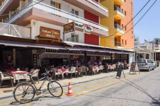 Book Amaryllis Hotel online