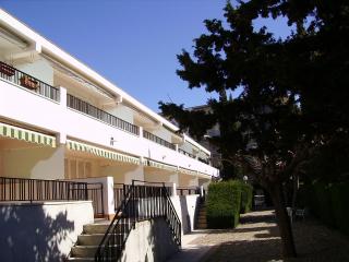 Photograph of Felix Apartments