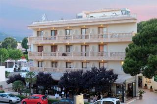 Photograph of Moron Hotel