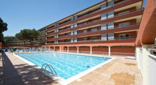 Photograph of La Pineda Apartments