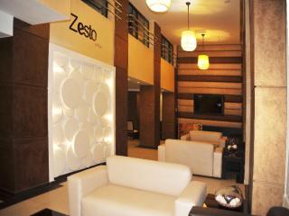 Book Tempoo Hotel online