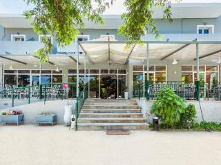 Photograph of Silver Bay Hotel