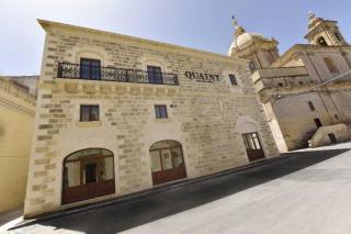 Photograph of Quaint Hotel Nadur