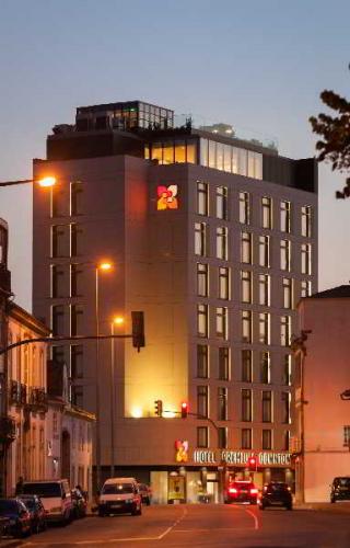Photograph of Premium Porto Downtown Hotel