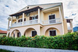 Photograph of Silver Nests Apartments