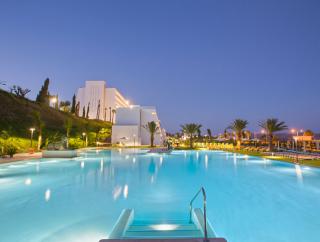 Photograph of Grand Luxor All Suites Hotel