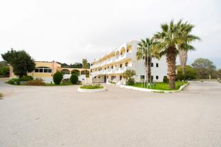 Photograph of Tivoli Hotel and Apartments