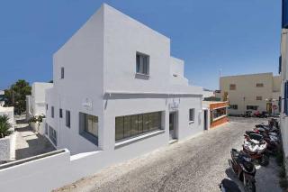 Photograph of Central Fira Hotel